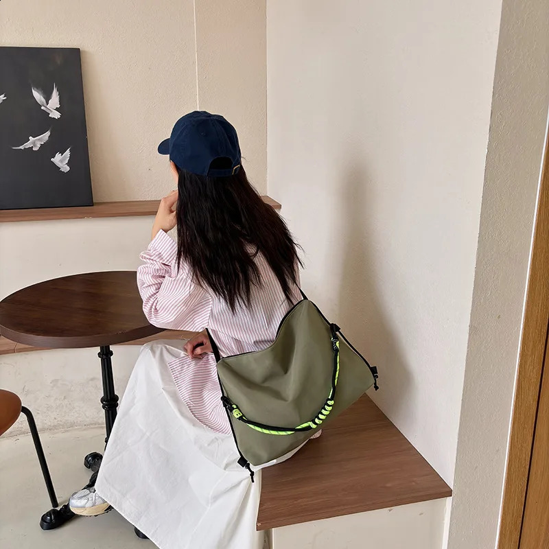 Japanese Solid Vintage Cargo Messenger Bags Casual Simple Y2k Aesthetic Women Underarm Bag Grunge Streetwear Shoulder Handbags 240819