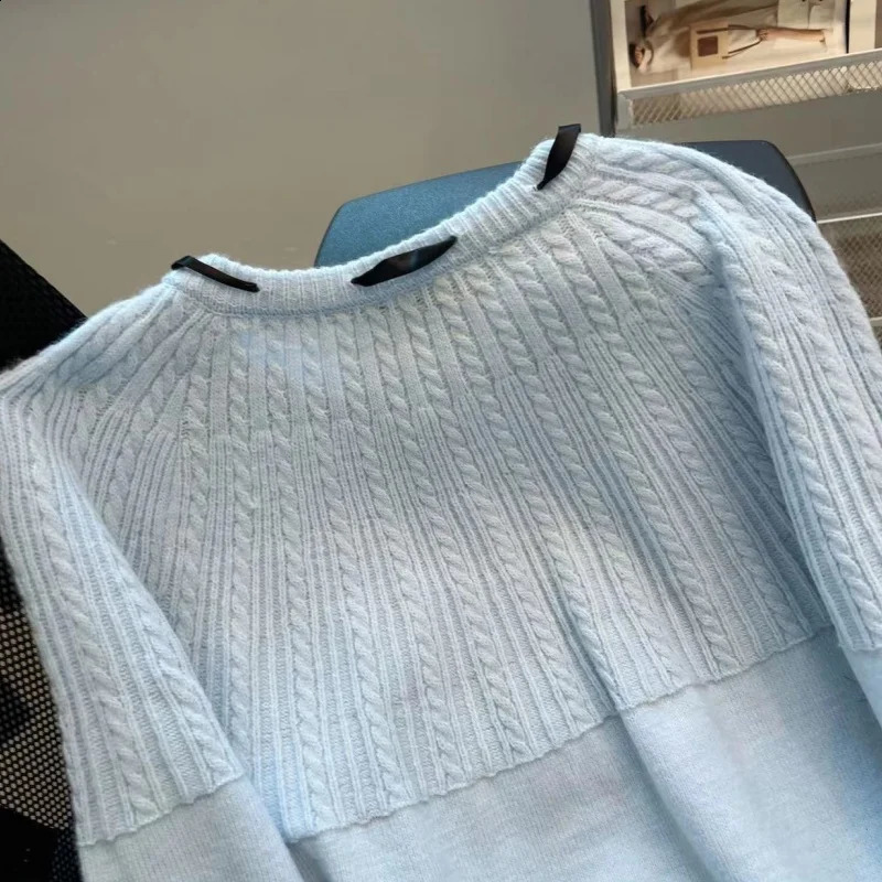 Korean milk brushed bow sweater womens autumn and winter knitted cardigan n sense niche print permanent top 240819