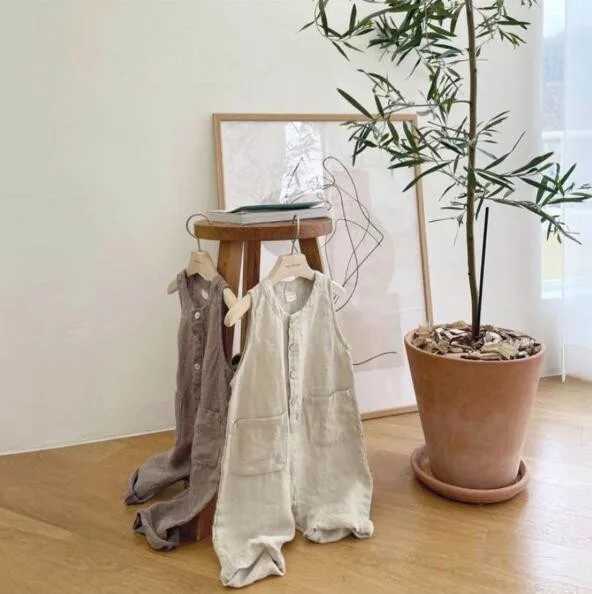 Japanese summer childrens jumpsuit baby boys and girls cotton and linen pocket one button ordinary casual jacket W240806