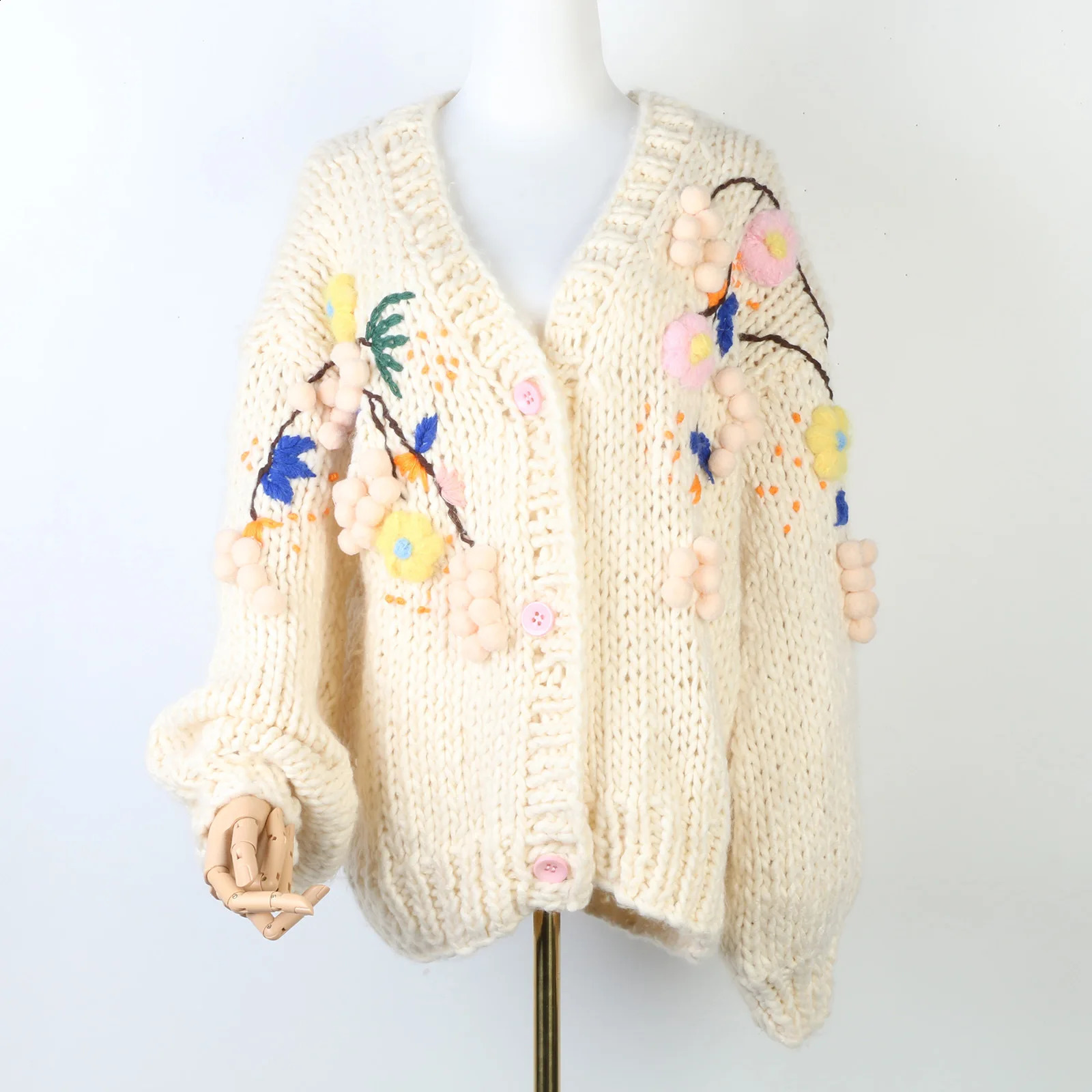 Hook flower loose thick sweater cardigan solid knit long sleeved retro top casual style handmade autumn womens clothing 240819