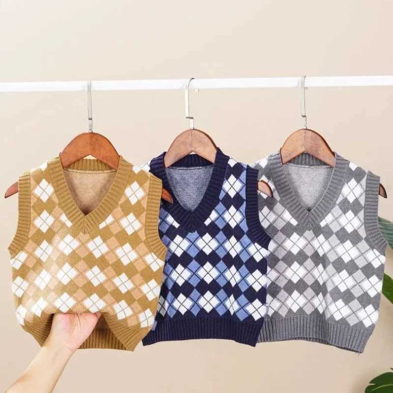 Kids Boys Girls Knitted Vest 2024 New Fashion British College Style Vest Diamond Printed Sweaters Sleeveless Outwear Cotton TopsXJ240819
