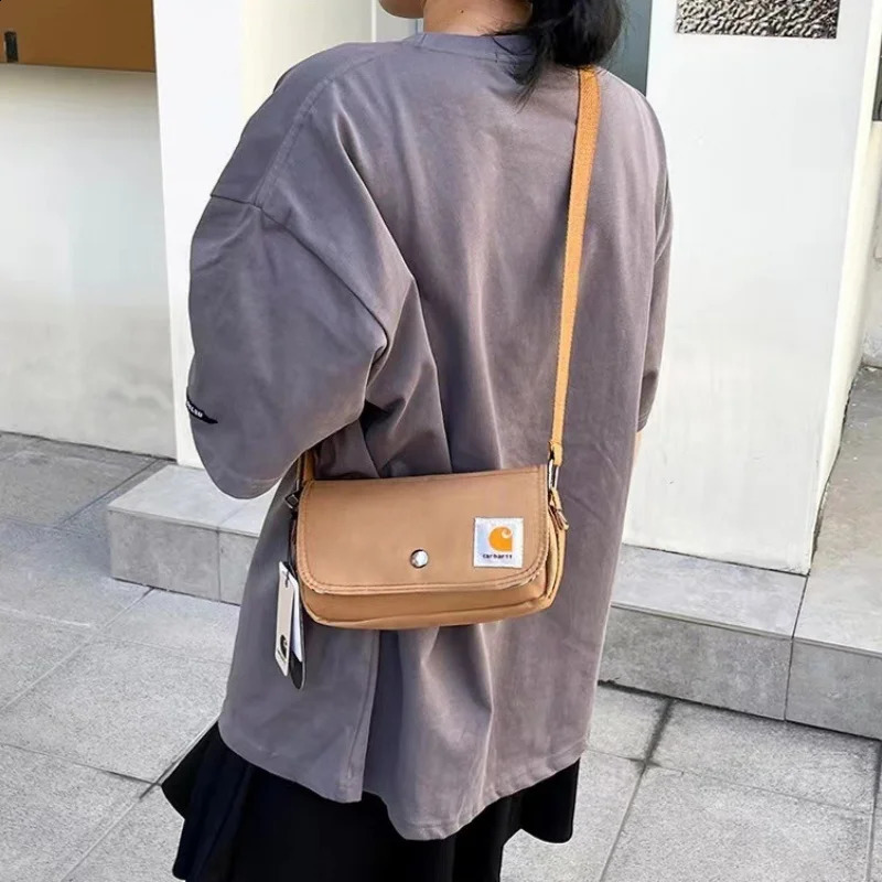 Crossbody Hip-hop Men and Women with The Same Casual Rectangular Satchel Outdoor Sports Shoulder Bag 240820 6812 4