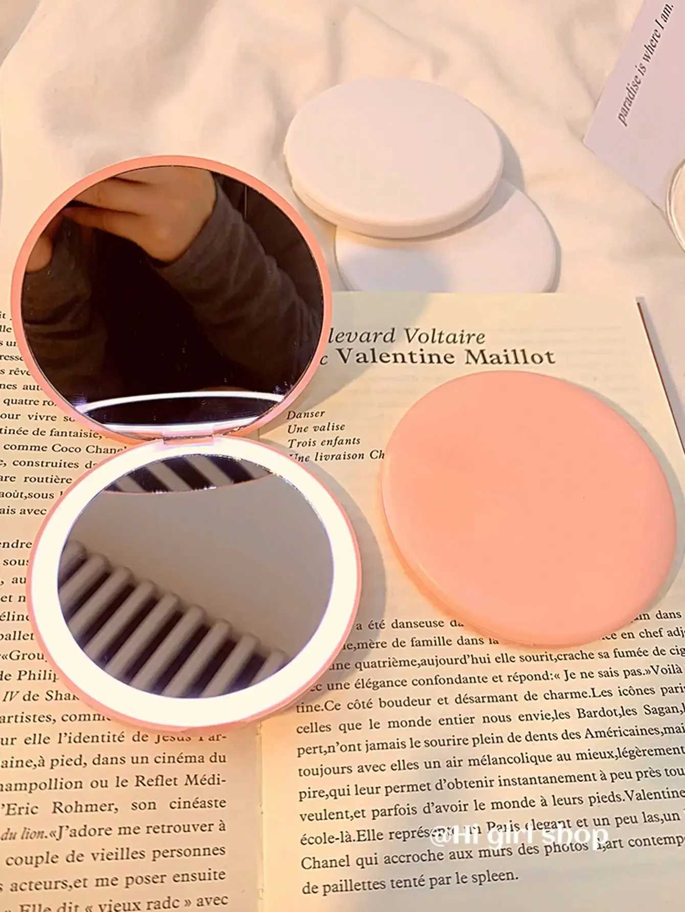 LED Foldable Makeup Mirror Women Mini Mirror Small Pocket Mirror Pink And White Luminous Effect Y240819