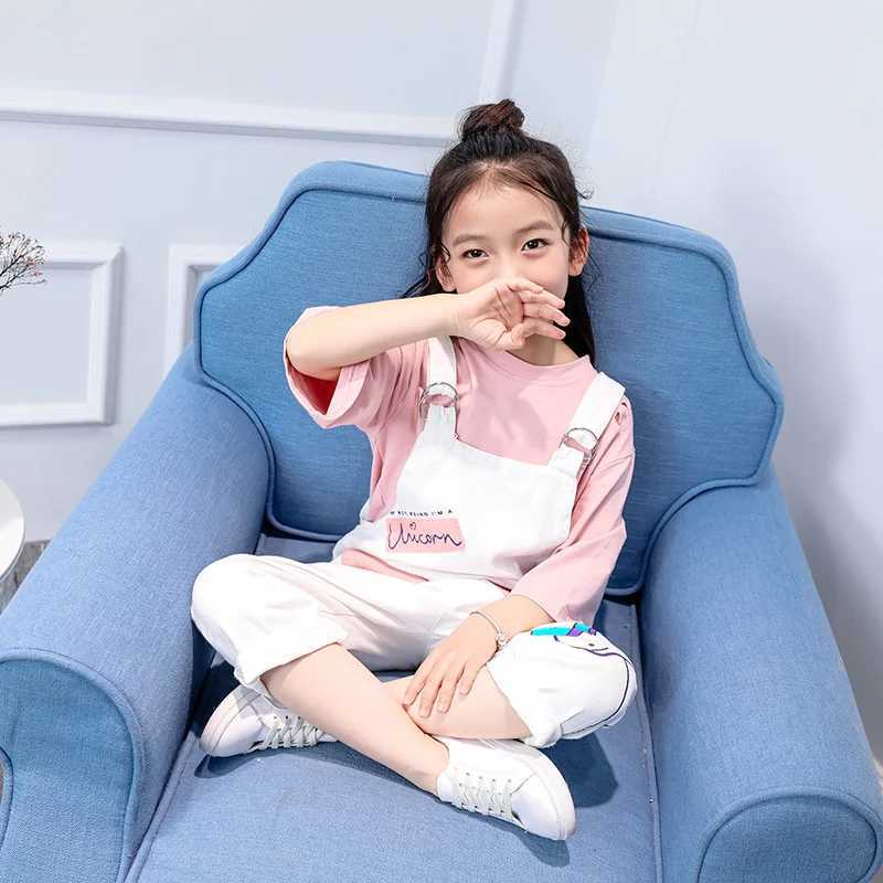 Summer girls pants white bib cover denim jumpsuit new girls cartoon patch stand comfortable childrens clothing jumpsuit W240806