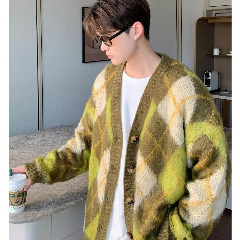 Japanese Retro Mens Set Autumn College Couple Suit Diamond Lattice Loose Knit CardiganWhite Fleece Casual Pants 2-piece 240819