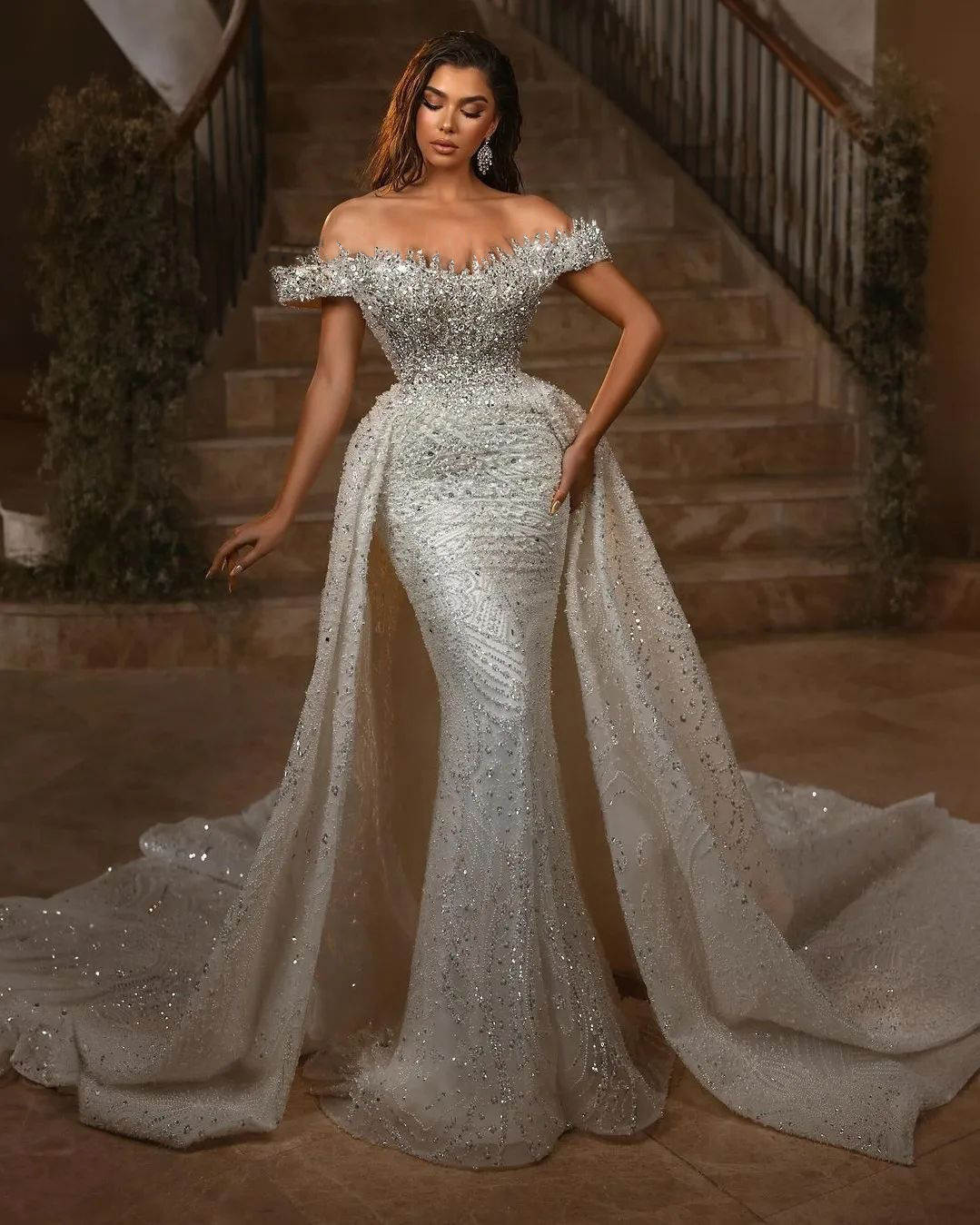 Luxury Mermaid Wedding Dresses Off Shoulder Sleeveless Bridal Gown Sequins Crystal Detachable Train Dress Custom Made
