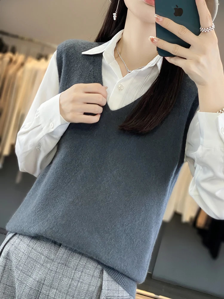 Womens wool vest Pullover Vneck solid color knitted simple and fashionable casual comfortable soft classic style 240819
