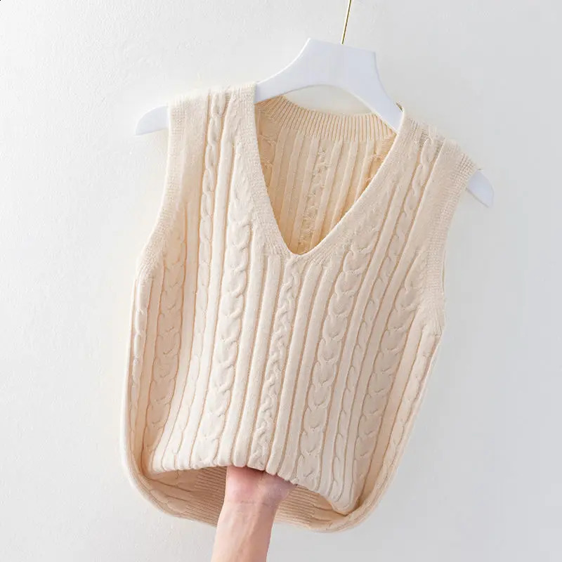 Knitted Womens Fashion Sweater Vest Spring and Autumn Style Loose Sleeveless Underwear Top 240819