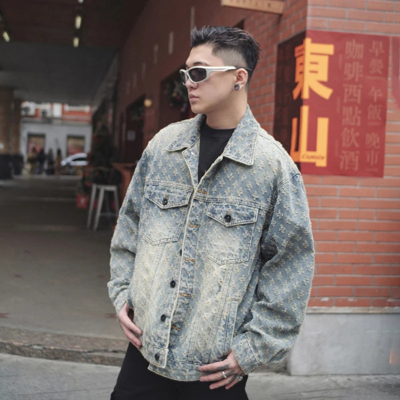 2024 Street beat highend mens loose denim jacket personalized jacquard pattern do old heavy 240819