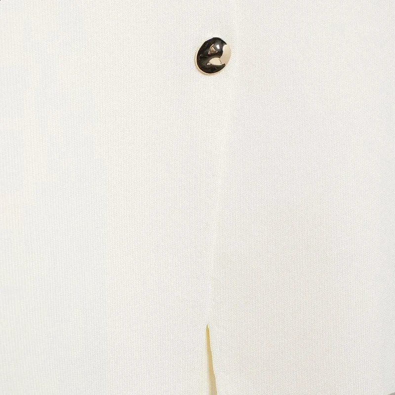 Yuyang womens fashionable plain knitted vest with gold buttons Oneck sleeveless 240819