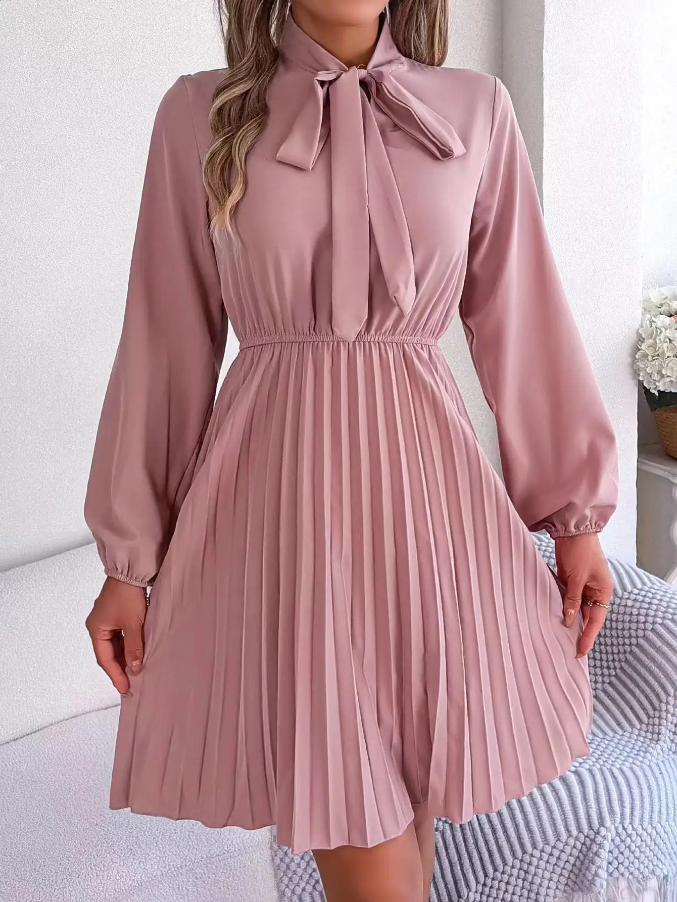 Womens Dresses in Spring Summer Autumn Winter Fashion Pure Color Lace Up Long Sleeve Elastic Waist Party Pleated 240819