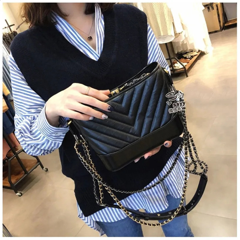 Womens split style jacket Vneck sweater zipper autumn and winter Korean casual blended wool knitted vest 240819