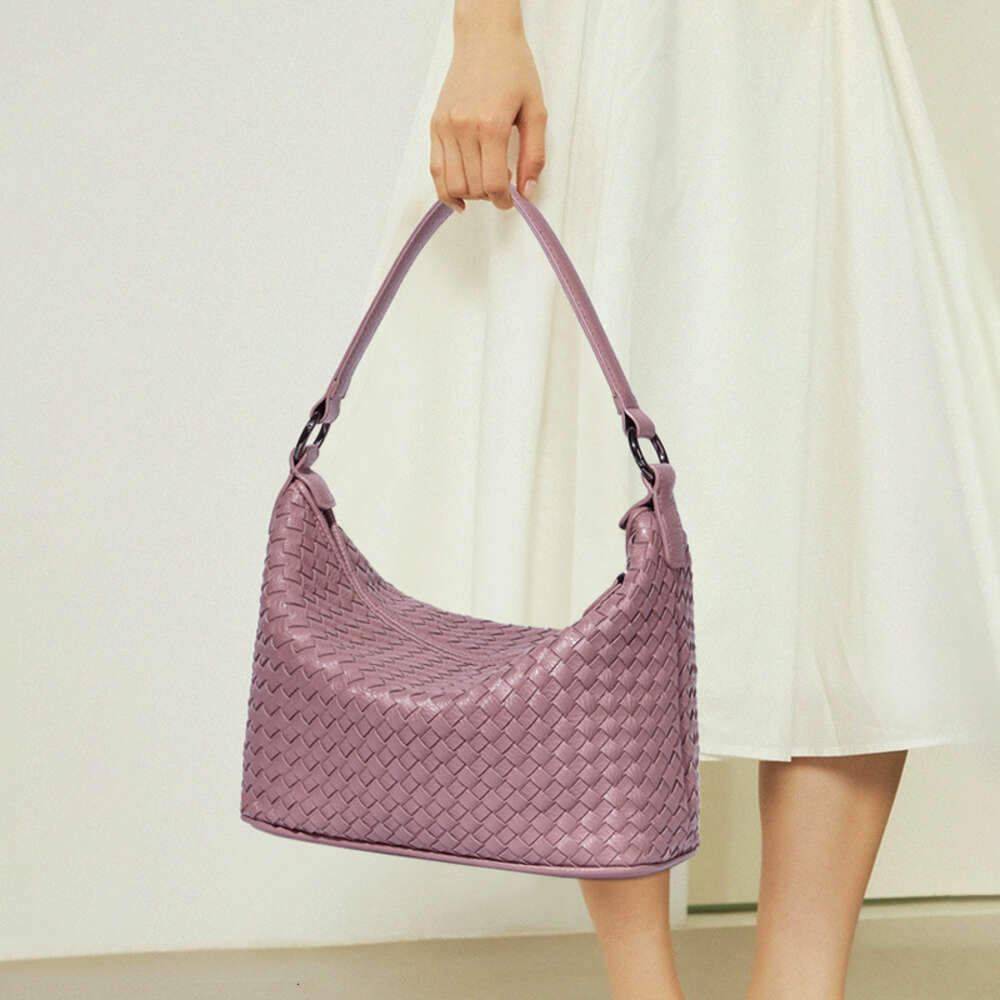 Light New Moon Woven Handheld Large Capacity Underarm Simple and Luxury Women's Bag