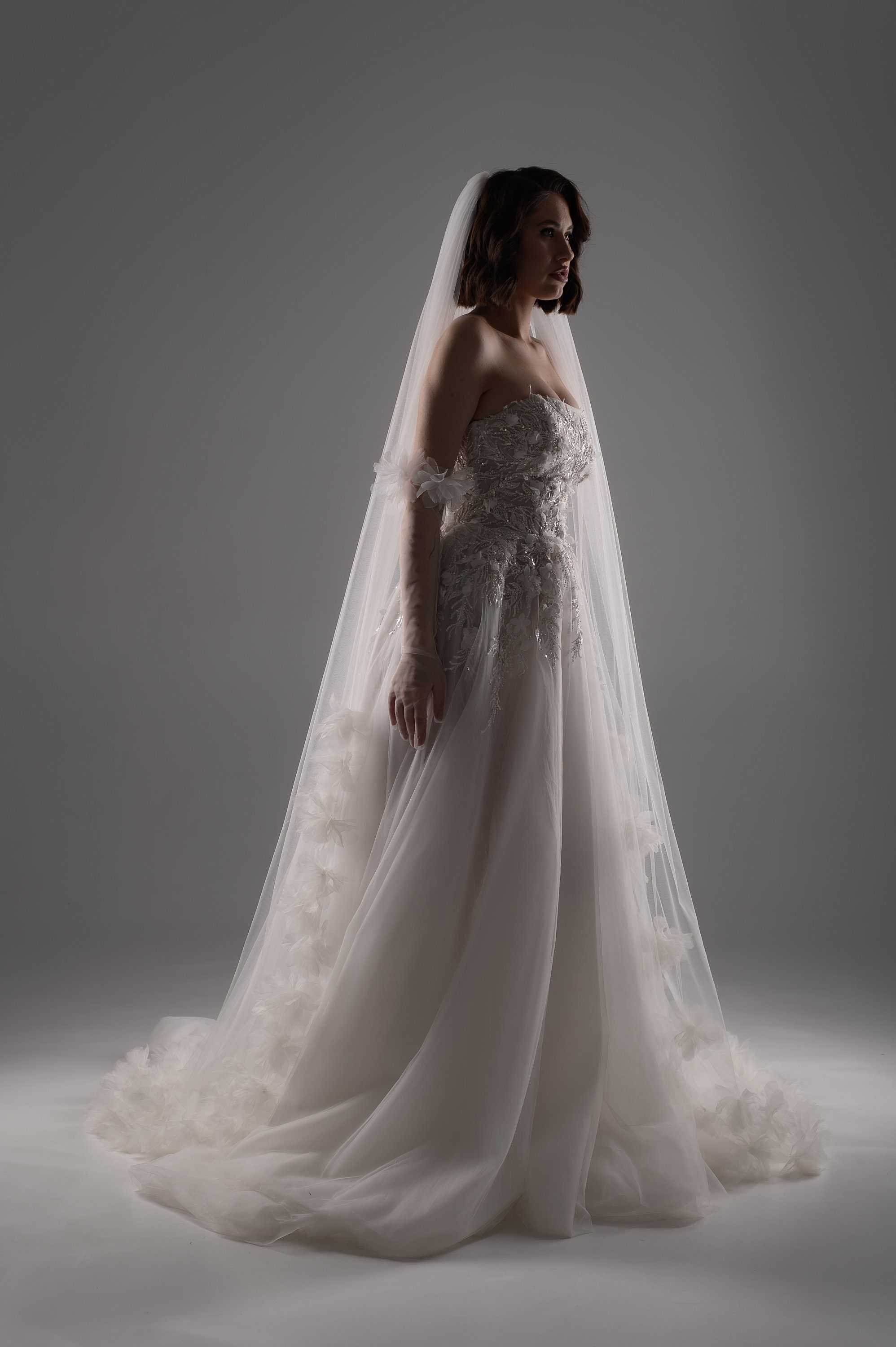 High Quality Wedding Veil with 3D Flowers Cathedral Mantilla Bridal Veil Flowers Bridal Veil Soft Tulle Veil Custom Made