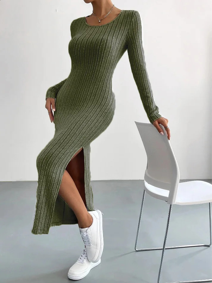 Autumn And Winter Casual Large Size Knitted Dress For Women Sexy Slim Elegant Retro Long Skirt Long Sleeve Round Neck Slit Dress 240819