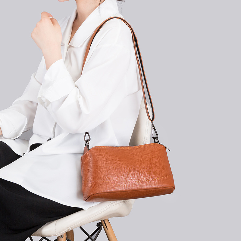 Head layer cowhide soft multi-layer zippered women's light luxury, simple single shoulder crossbody bag, genuine leather, large capacity pillow