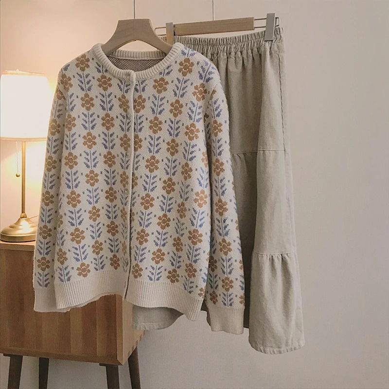 Bomon Jacquard vintage sweater cardigan wool spring and autumn womens loose jacket mild short sleeved knitted creeneck casual top 240819