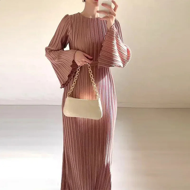 Elegant Pleated Dress Women Round Neck Belt Gathered Waist Solid Color Long Dresses Party Spring 240819