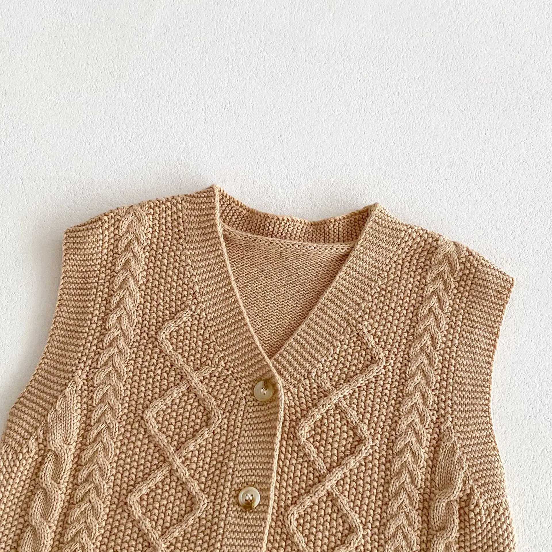 Autumn New Children V-neck Vest Baby Sleeveless Knitted Sweater Boys Girls Solid Casual Cardigan Coat Kids Versatile Tops JacketXJ240819