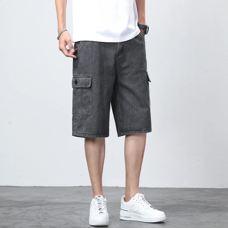 Mens denim shorts large pockets casual fashion wide Bermuda jeans mens beach pants 240819