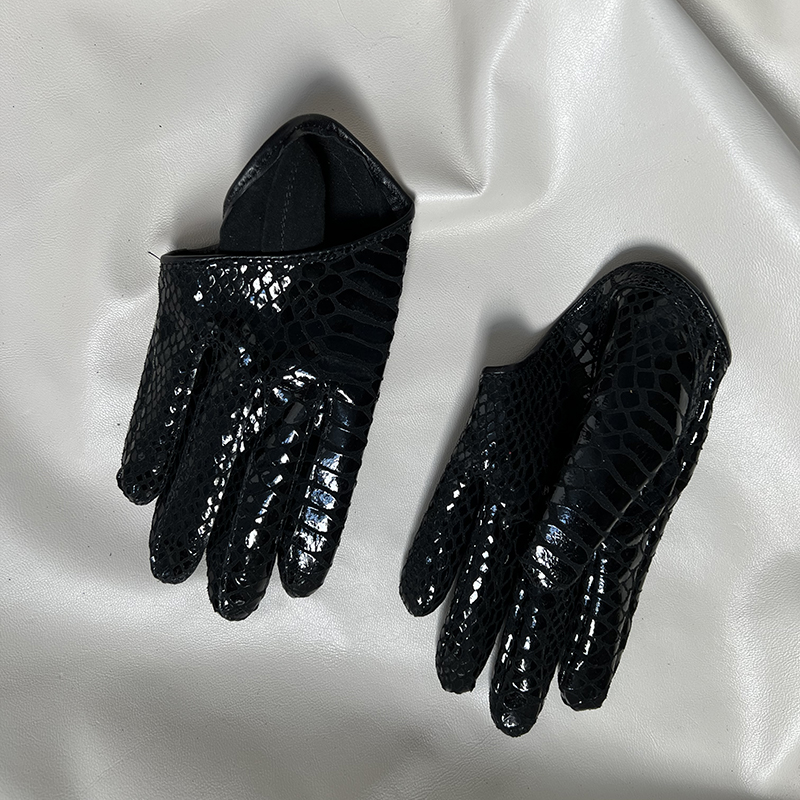 Stylish Unisex Suede Driving Gloves - Comfortable Half-Palm Design Fashionable shiny leather gloves