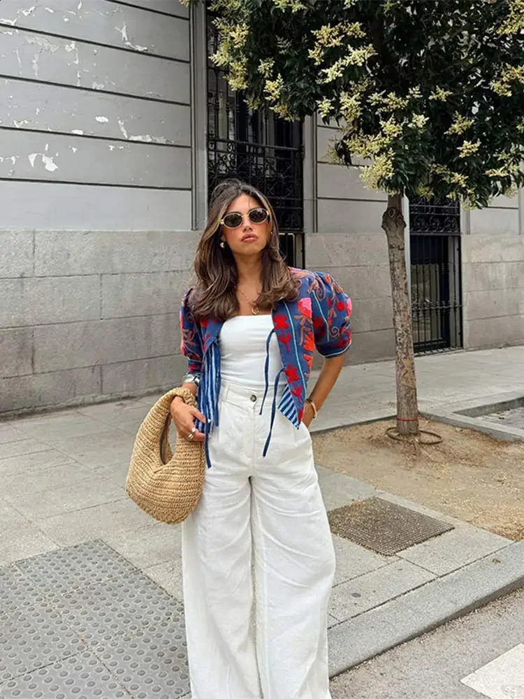 Round Neck Lace Up Embroidered Short Sleeve Top Fashion Contrasting Loose Coat Summer Women Casual Street Clothing 240819