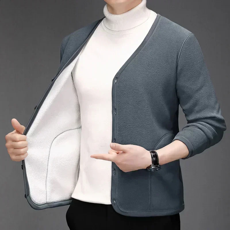 Mens autumn and winter casual fashion solid color Vneck jacket largesized highend velvet w240819
