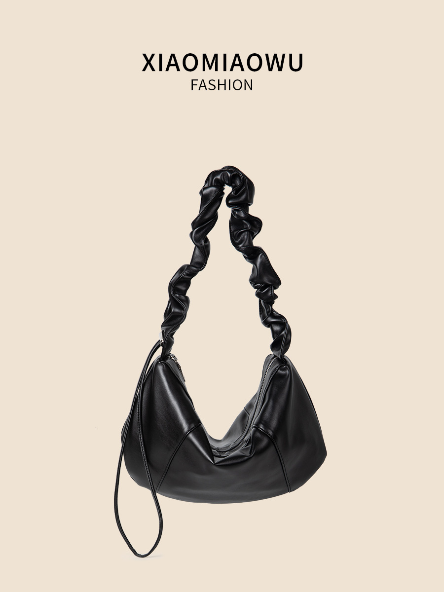 Wrinkled shoulder strap soft leather commuting female students, fashionable large capacity crossbody bag for women, versatile summer style