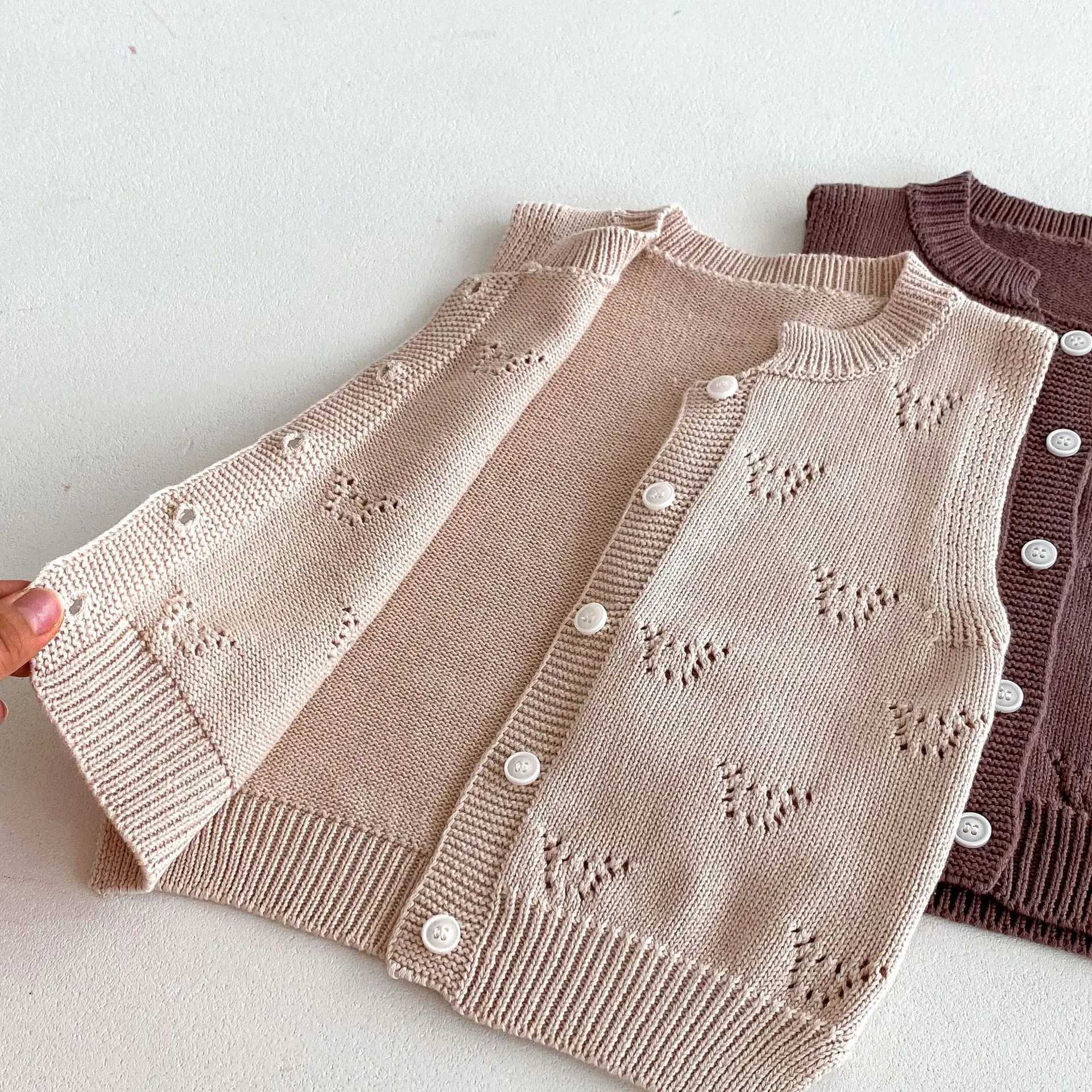 2024 Autumn New Children Vintage Knitted Vest Baby Sleeveless Sweater Coat Girls Solid Hollow Out Knitwear Kids Casual CardiganXJ240819
