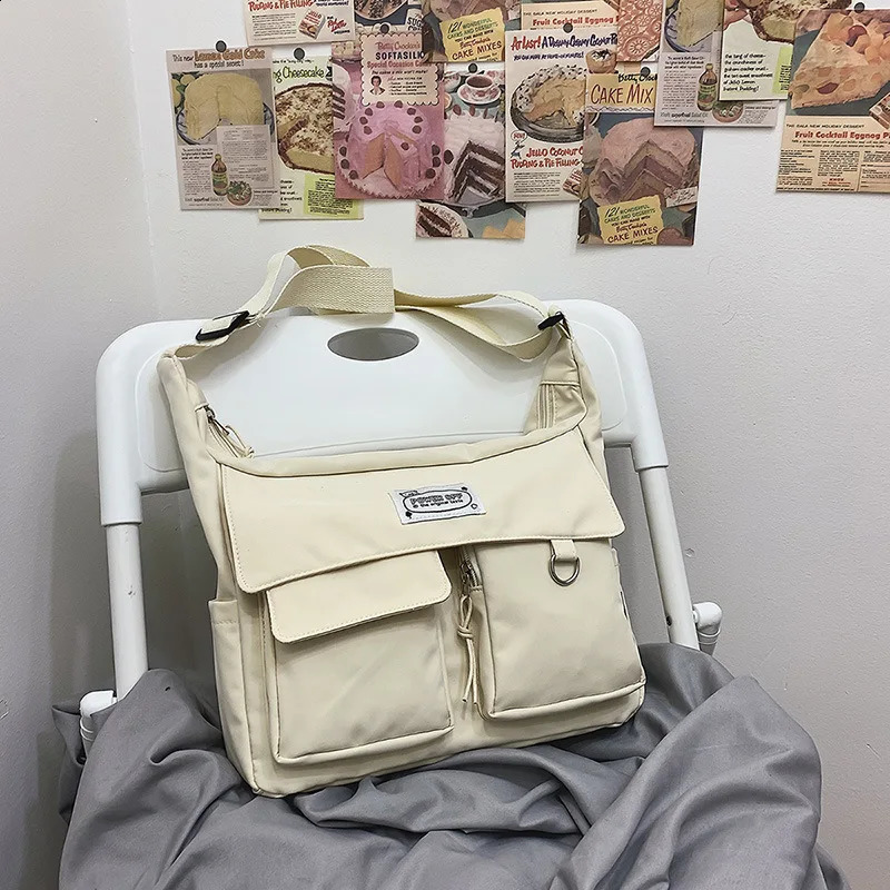 Cute Women Shoulder Bag Handbag Canvas Large Capacity Messenger Bag Casual Crossbody Bag School Bag Travel Bag 240819