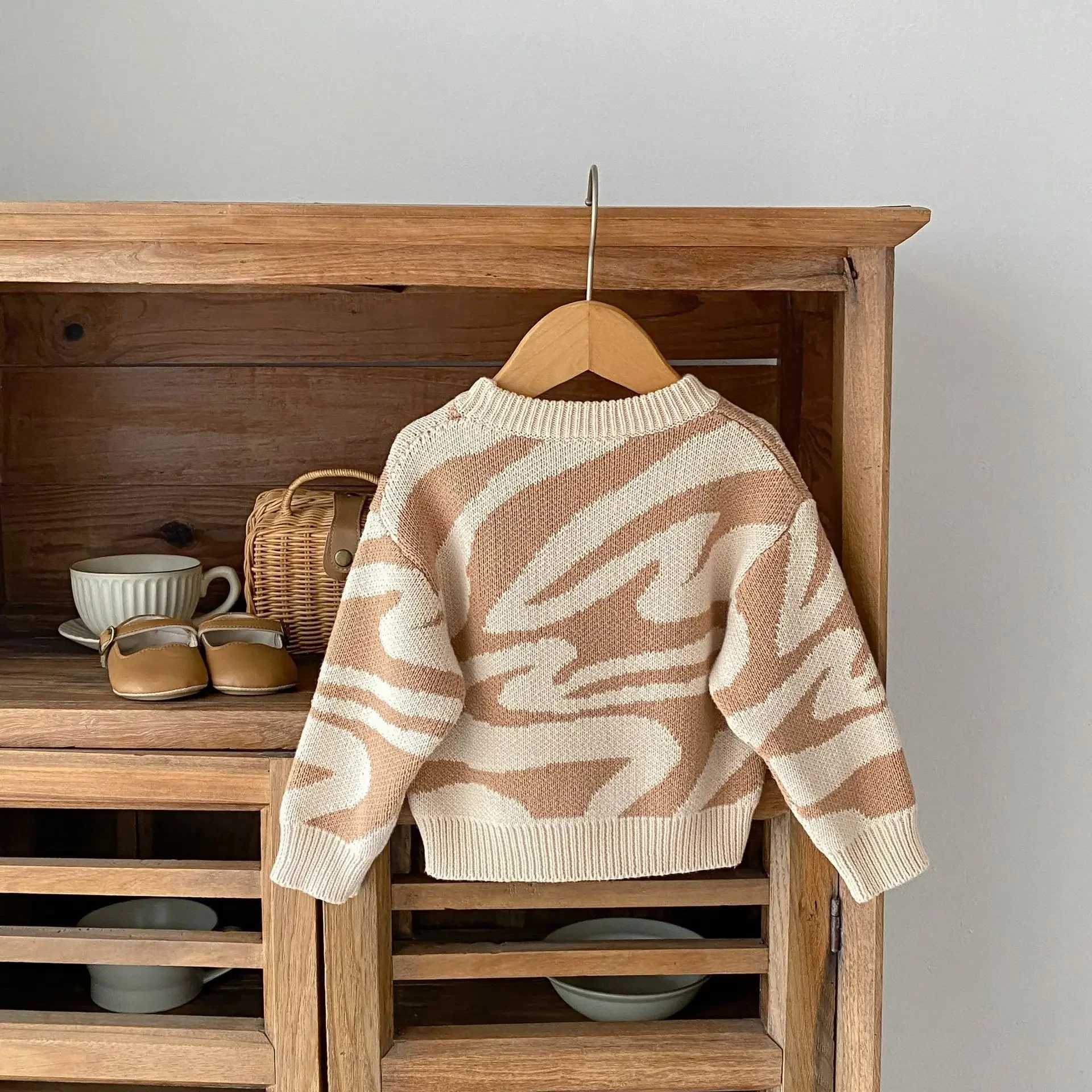 Fashion Autumn Baby Girls Knitted Sweaters Brown Irregular Pattern Print Pullover Shirts Warm Kids Tops Tees OutwearsXJ240819