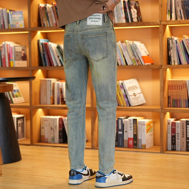 American washed retro light colored jeans for men slim fit small straight stretch fully matched with street mens style 240819