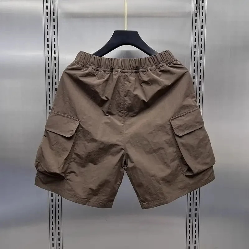 Mens retro multi pocket cargo shorts summer thin and loose straight casual jacket hat solid color drawstring 240819