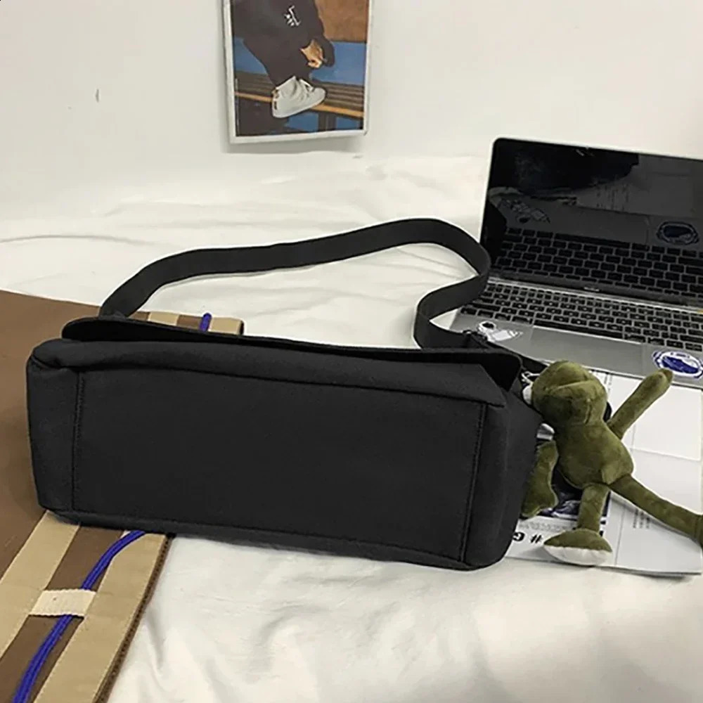 Fashion messenger bag unisex casual shoulder canvas bag womens large capacity organizer cross body bag frog jewelry handbag 240819