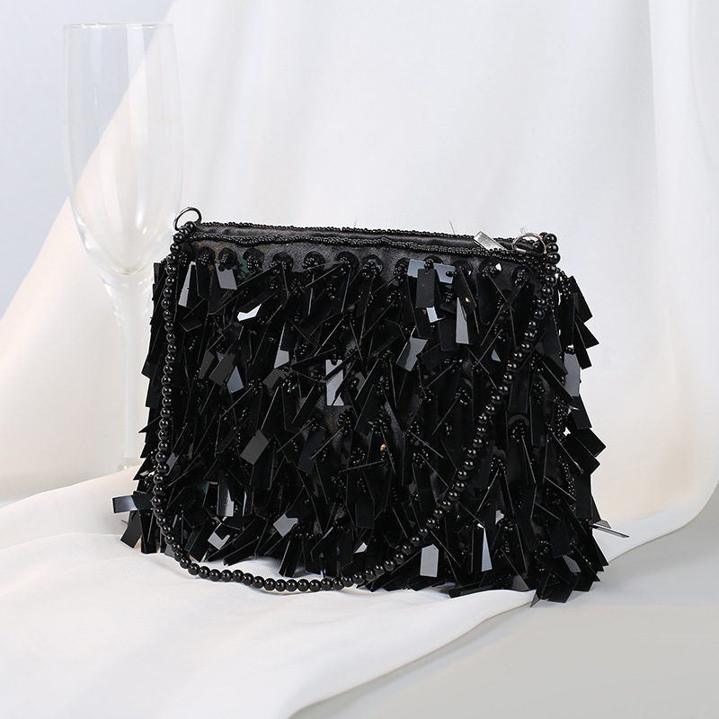 Silver handmade beaded sequin handbag, dinner bag, women's Korean version versatile handbag
