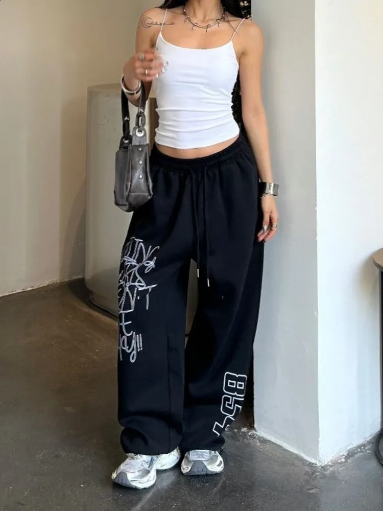 HOUZHOU Woman Oversize Black Sweatpants Y2k Vintage Baggy Korean Style Sports Pants Hip Hop Streetwear Harajuku Jogger Trousers Z260314
