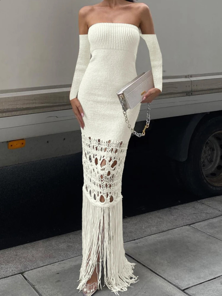 Summer Fashion Elegant Beach Vacation Woolen Long Dress Sexy Wrapped Chest Long Sleeve Hollow Tassel Dress 240819