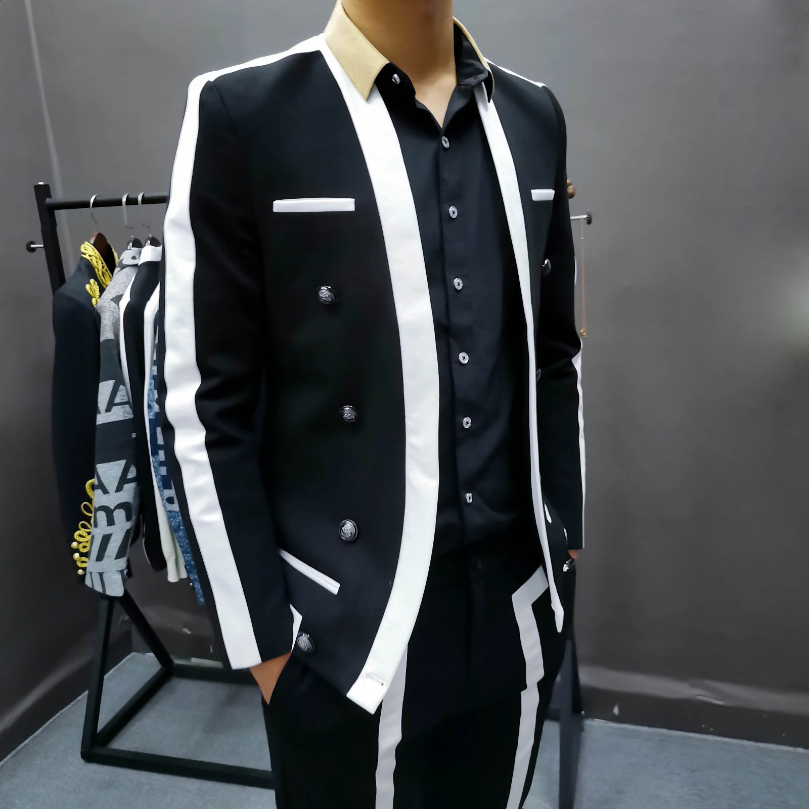 Trajes De Hombre Contrast Stripe Blalck White Suit Male Wedding Groom Suit Spring Disguised Men Slim Stage Outfit Men Party Suit 240819