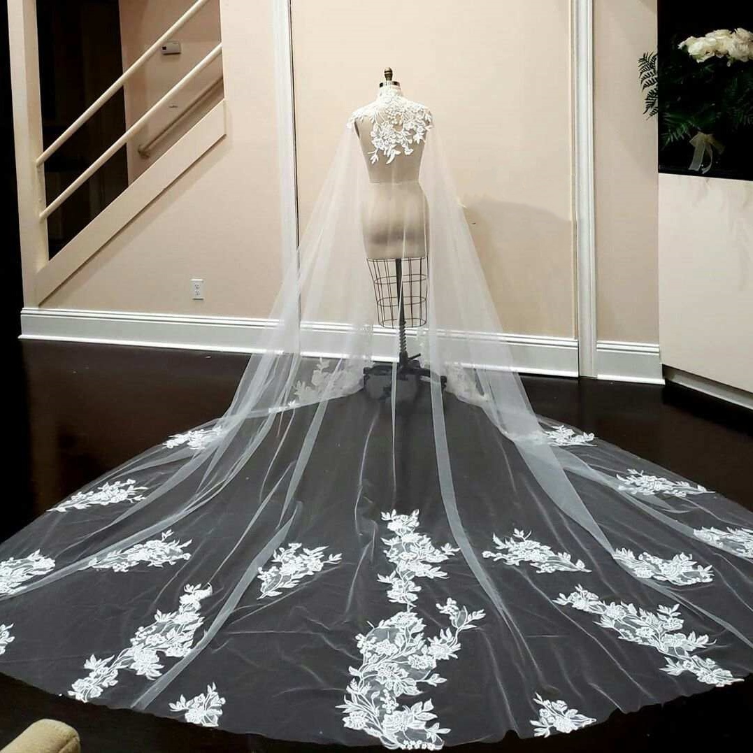 Luxury Long Wedding Wrap Appliques High Neck Sleeveless Bride Shawl For Strapless Bridal Dress Custom Made Wedding Accessories