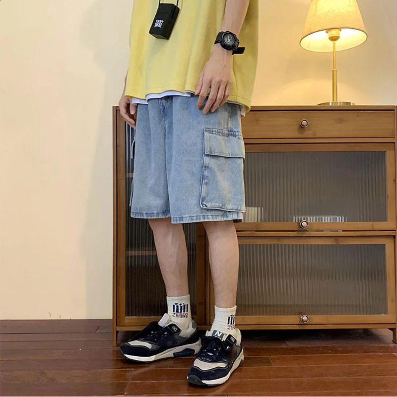 Mens summer denim shorts straight fashion Korean Bermuda pants loose pocket casual jeans streetwear 240819