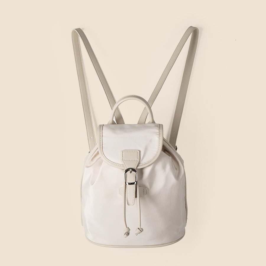 Leisure drawstring drawstring, large capacity nylon bag, high-end feel, flip cover, simple and fashionable Korean backpack for students
