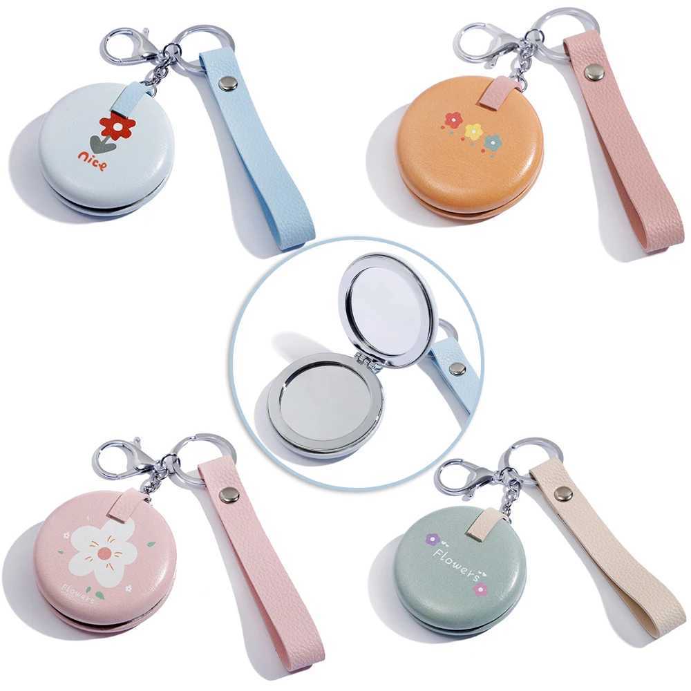 Mini Cute Keychain Round Makeup Mirror Portable Foldable PU Leather Makeup Mirror Keychain Double-Sided Compact Cosmetic Mirror Y240819