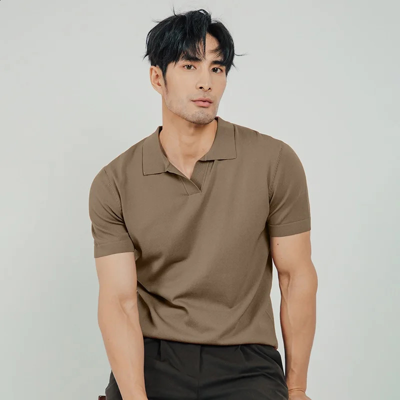 Men Short Sleeve Knit Polo T-Shirts Casual Social Shirts Korean Harajuku T Shirts Slim Soild Retro Tops Tees Man Clothes A57 240819