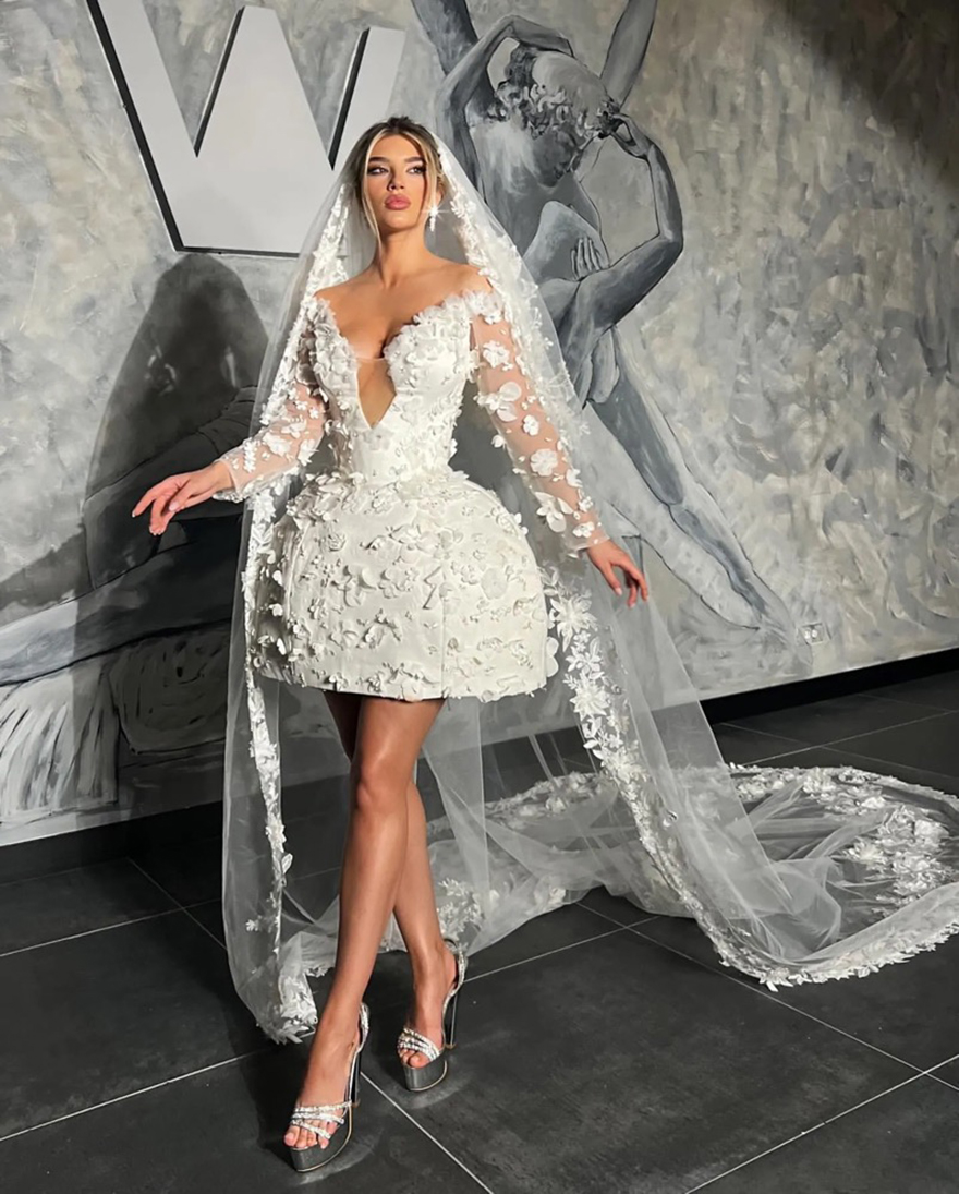 Stunning Short Dresses appliqued off shoulder long sleeves fulllace mini Wedding Dress a e lacefull designer bridal gowns