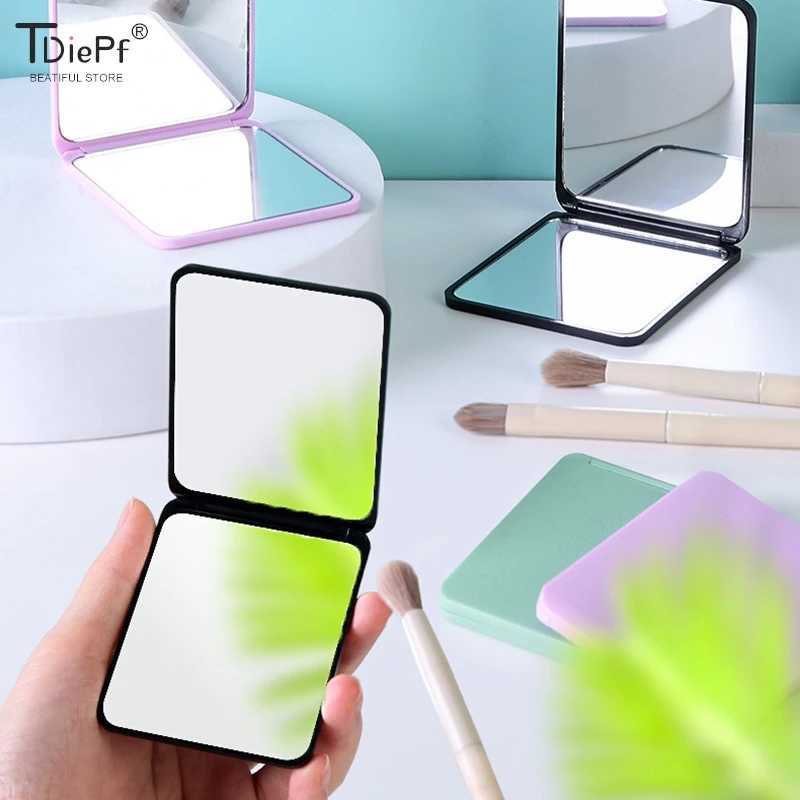 1PC Plastic Folding Mirror Pocket Mini Portable Makeup Mirrors Travel Hand Small Mirror Vanity Foldable Compact Cosmetics Tools Y240819