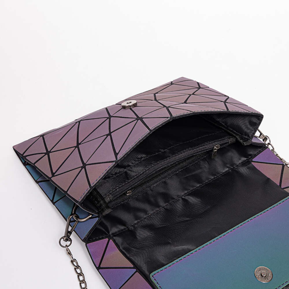 25 New Fashion Designer Women s Mini Handbag Light Luxury Diameter Grid Shoulder Girls High End Crossbody Bag Multi Functional Simple Women s Envelope