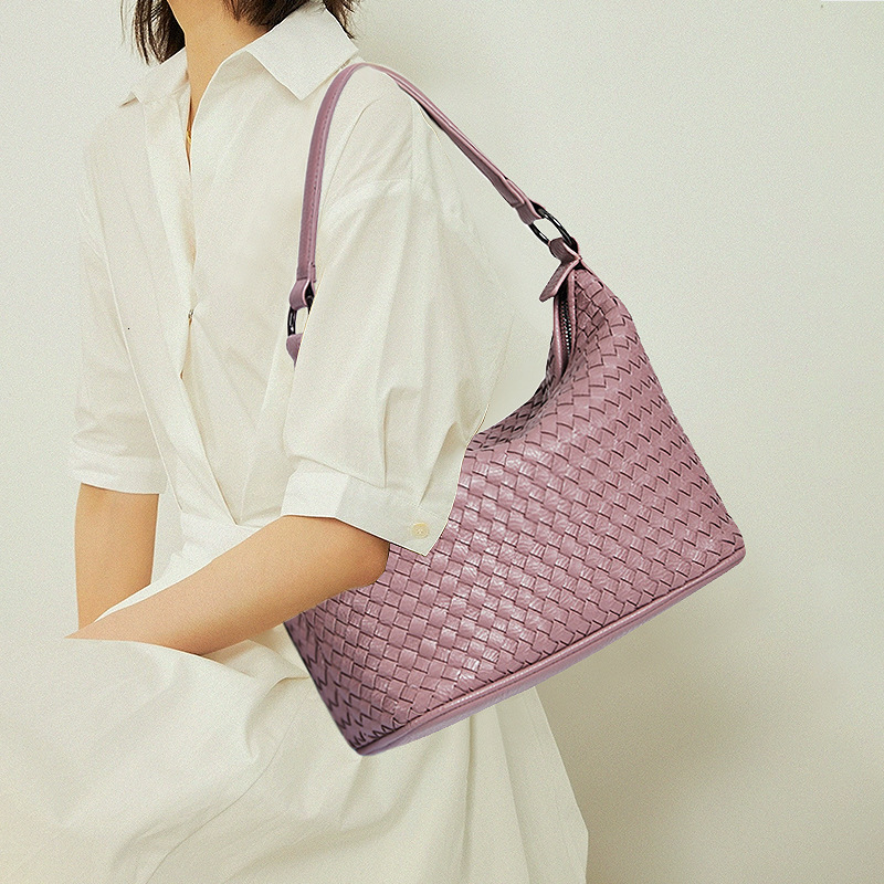 Light New Moon Woven Handheld Large Capacity Underarm Simple and Luxury Women's Bag