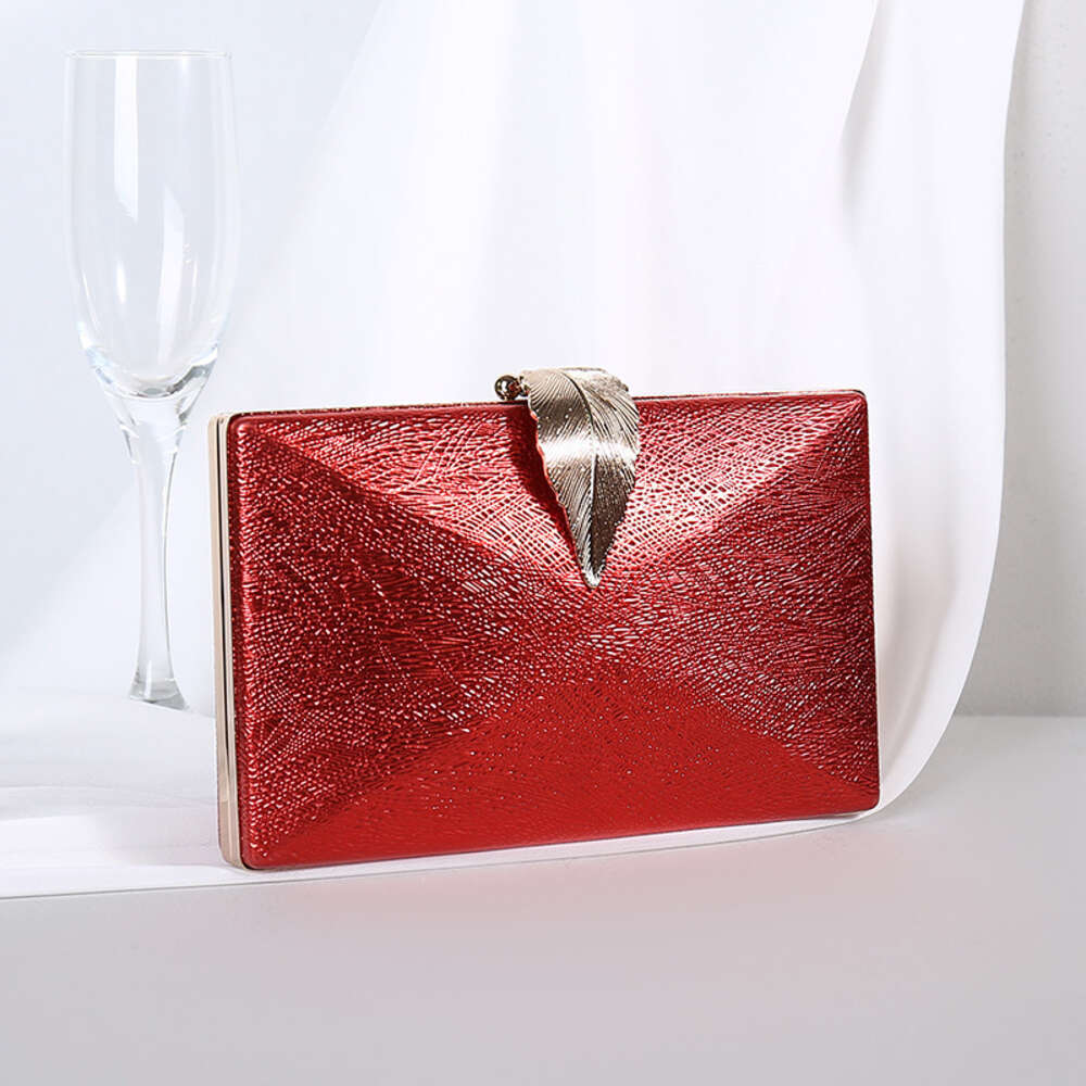 New Evening Diagonal Straddle Women's Banquet Handheld Leaf Chain Small Square Bag