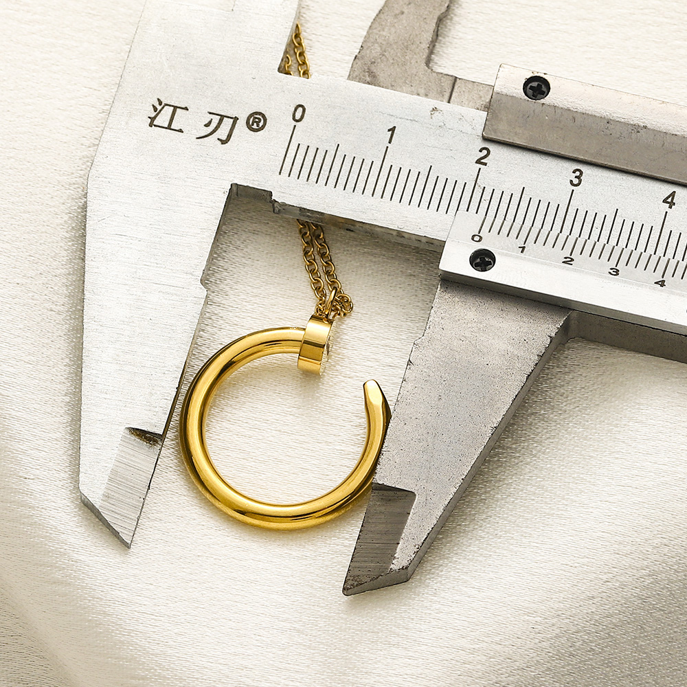 Crystal Nail Letter Fashion Designer Gold Plated Stainless Steel Necklaces Chains Vogue Womens Pendant Necklace Chain Jewelry Accessories Never Fading