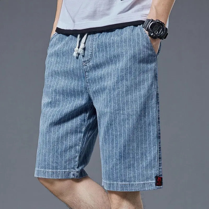 Summer mens casual striped denim shorts Koreon Streetwear fashionable elastic waist pocket thin beach sports knee length jeans 240819